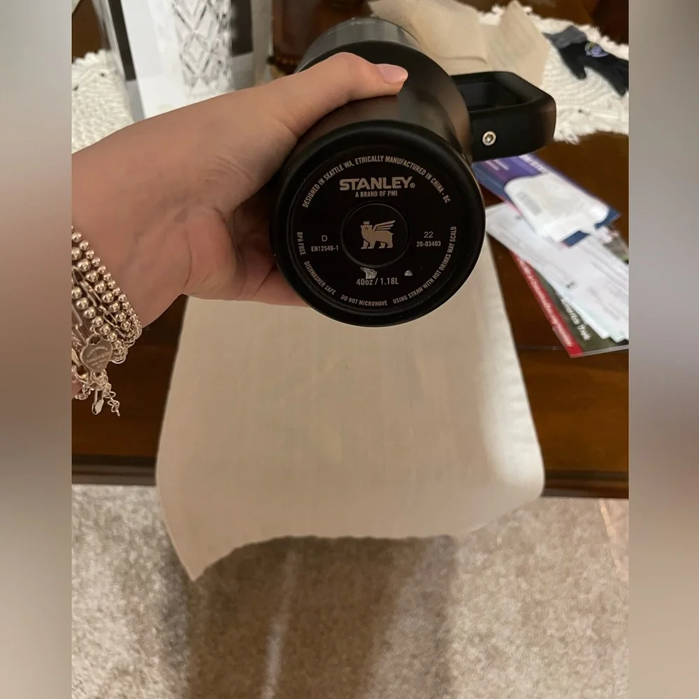 Stanley Matte Black 40oz Adventure Quencher - Picture 3 of 3